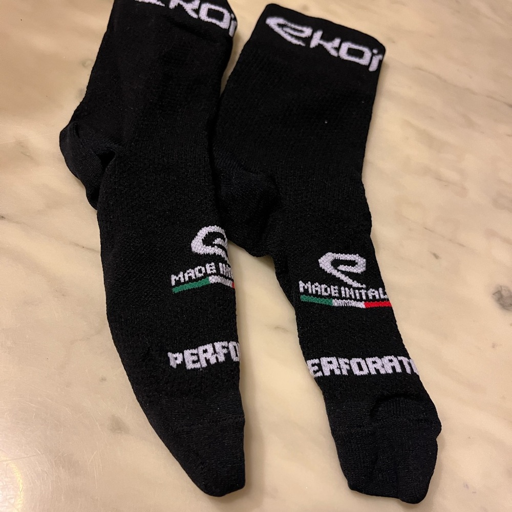 Ékoi Socks Firm Price!
